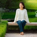 행복한 마음의 진정성 - **Prompt 1: Embracing Inner Peace and Authenticity**
    A serene portrait of an individual, approxi...